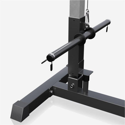 Lat Pull-Down Station in White/Black