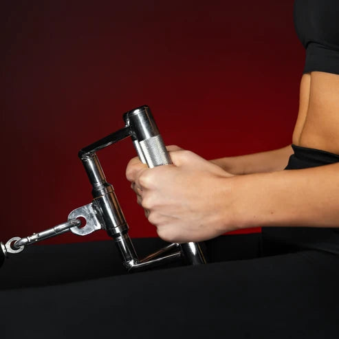Rotating Close Grip Rowing Handle in Chrome